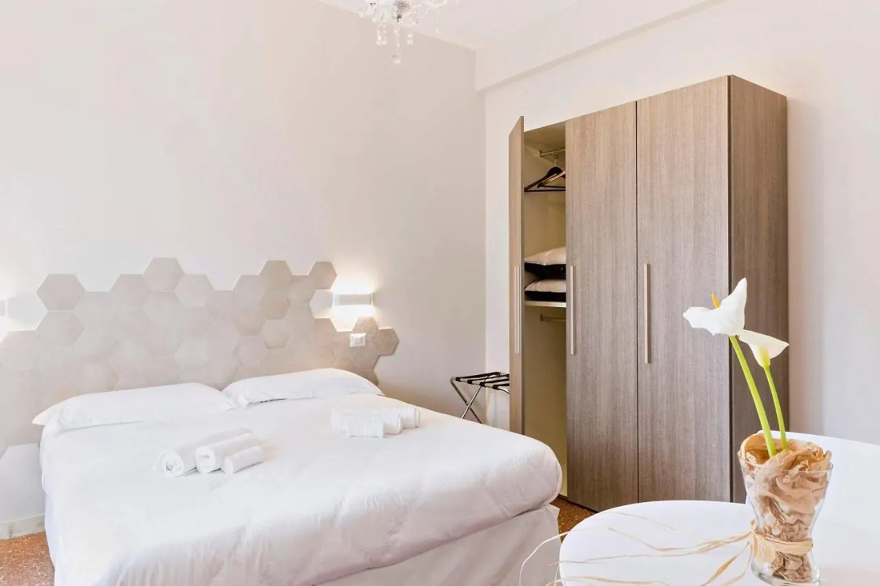 Bed and Breakfast Roma Talenti Fucini 0*,  Italia